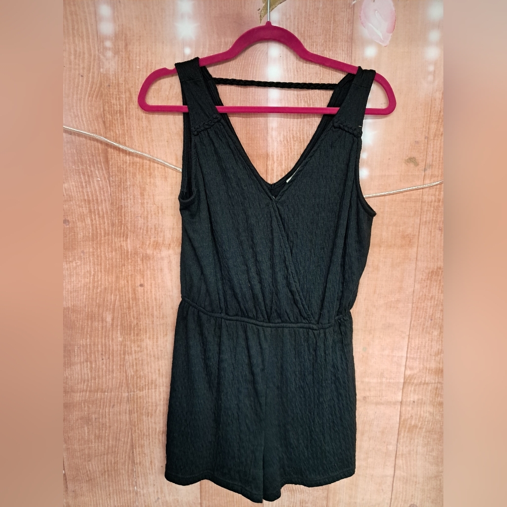Universal Thread size medium black romper